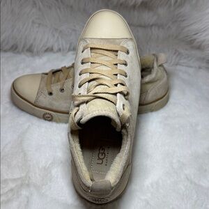 Women's UGG Sheepskin Suede Beige Sneaker/Shoe 8.5